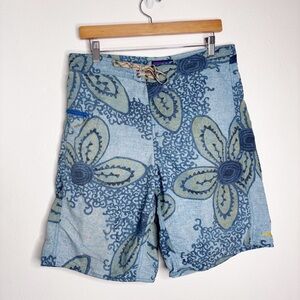 Patagonia Blue Pattern 10” Board Shorts Size 32